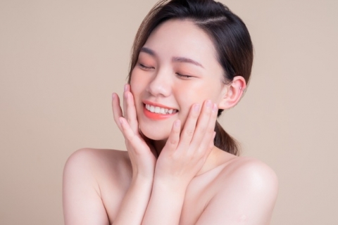 “BỎ TÚI” BÍ QUYẾT BỪNG SÁNG DA XINH - ĐÓN TẾT RẠNG NGỜI